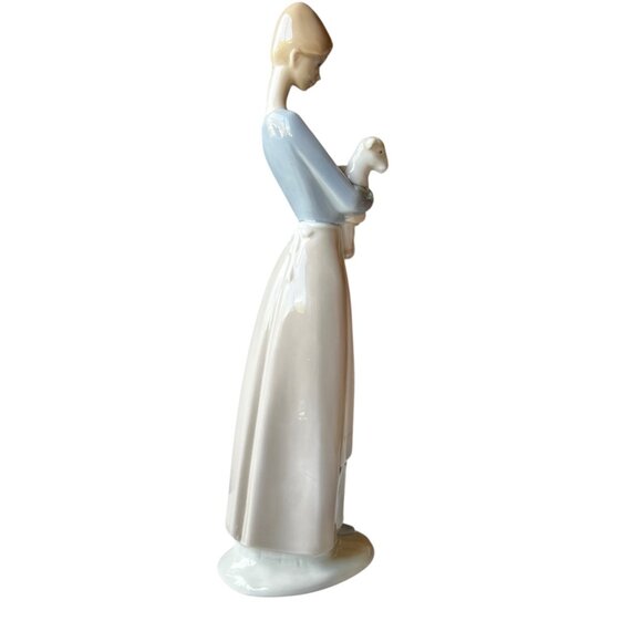 Lladro Porcelain Figurine "Girl With Lamb" 10.75" T Collectible Spain Made Art - Picture 7 of 14